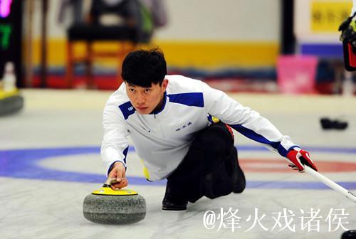 巴德鑫：中国冰壶男队完成了第一个目标