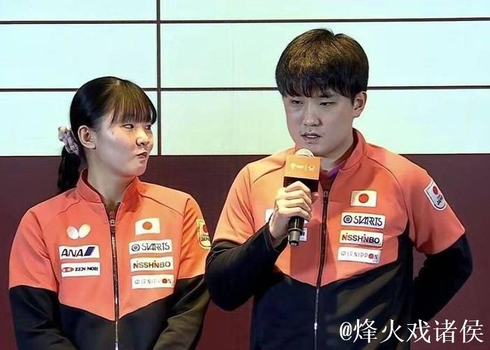 张本智和露出久违笑容！赛后说中文引起球迷欢呼，再次提到樊振东